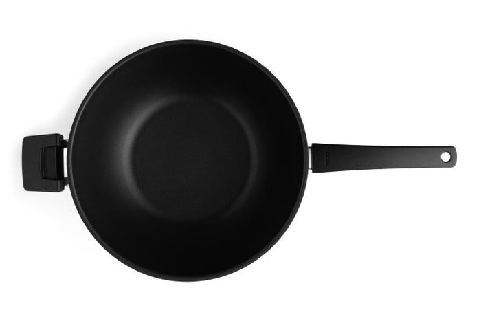 CONCEPT NERŪŠĒJOŠĀ TĒRAUDA WOK PANNA AR VĀKU, 30CM, INDUKCIJAI