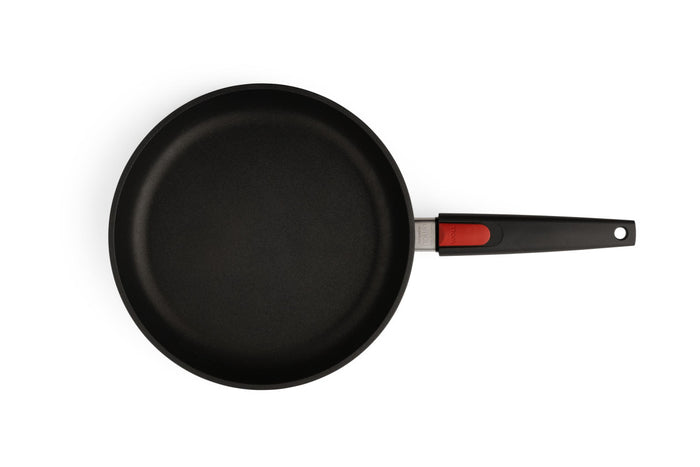NOWO TITANIUM INDUCTION PANNA 26CM AR NOŅEM.ROKT., INDUKCIJAI