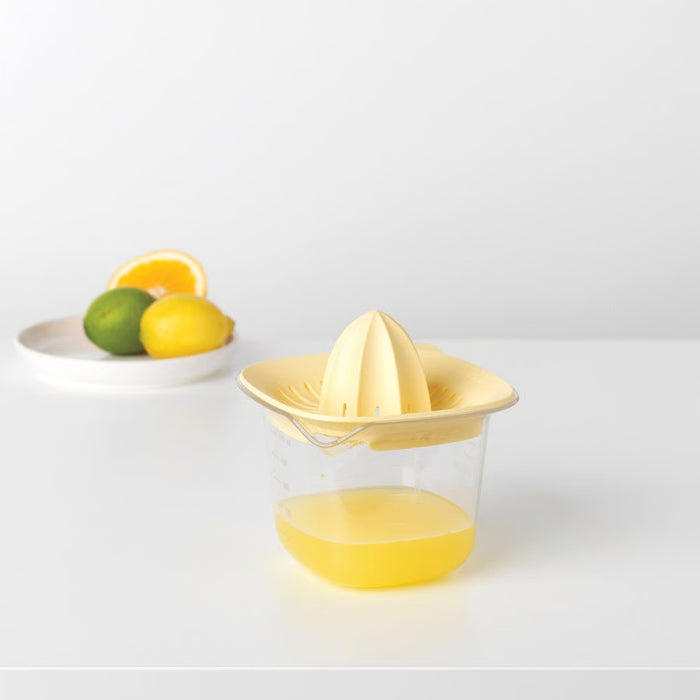 TASTY+ CITRUSSPIEDE AR MĒRTRAUKU, 0,5 L, DZELTENA
